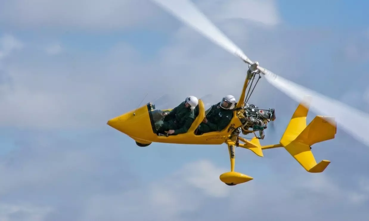 Bautismo de vuelo: autogiro para 1 o 2 personas con duración a elegir