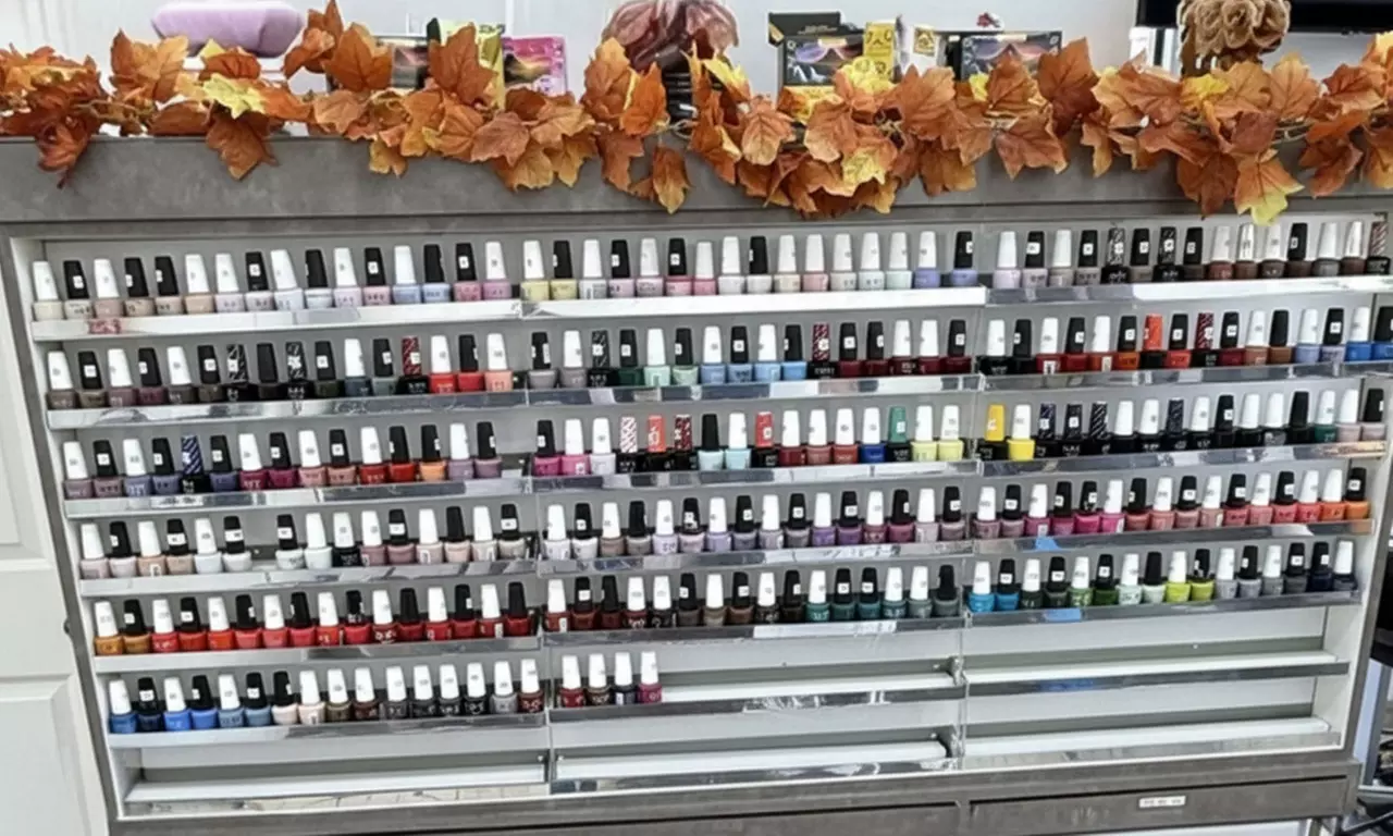 Gel Manicure & Deluxe Pedicure Packages for Perfect Nails