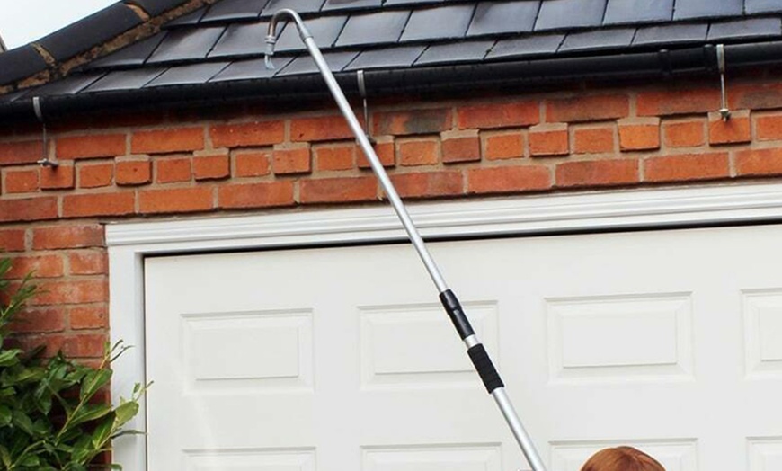 Image 3: Telescopic Gutter Cleaner