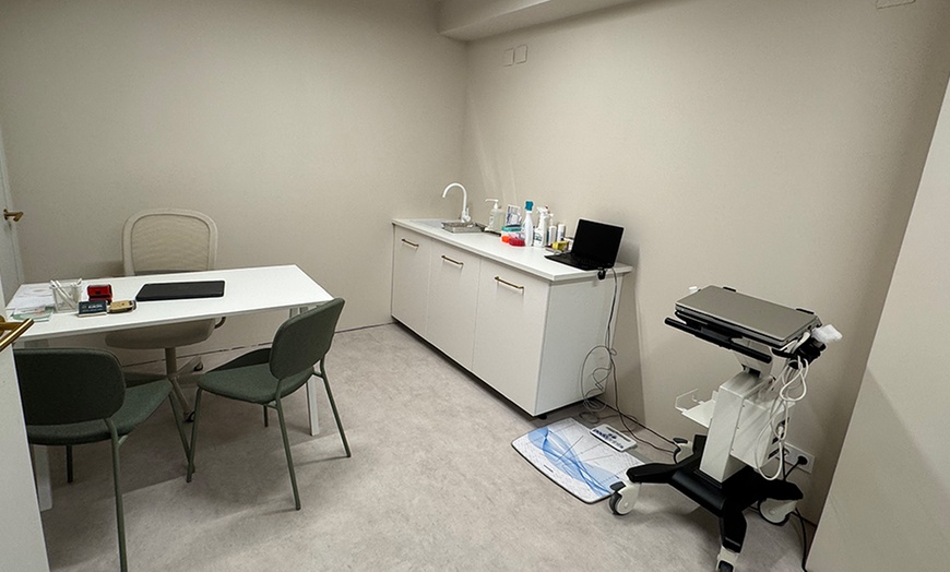 Image 3: Hasta 63% de dto. en Masaje - Otras especialidades en Centre Mèdic Europa