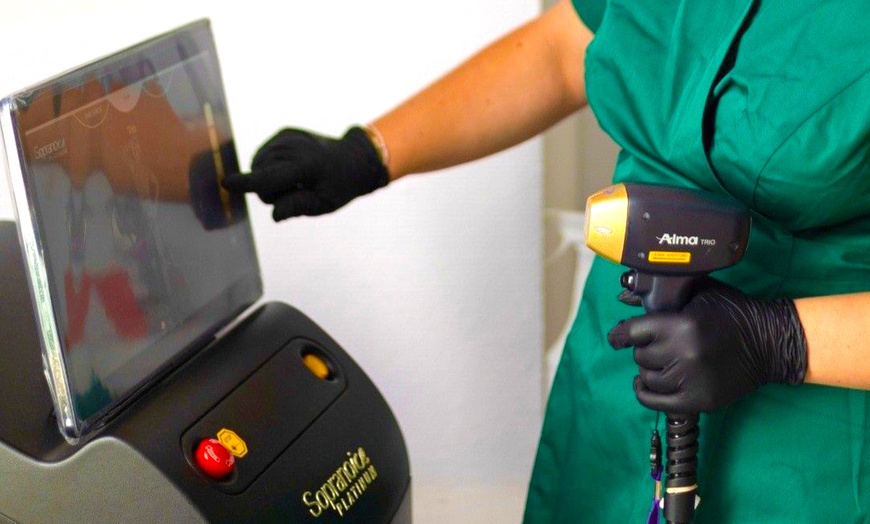 Image 9: Pełniejsze usta i wygładzona twarz – zabiegi kwasem hialuronowym