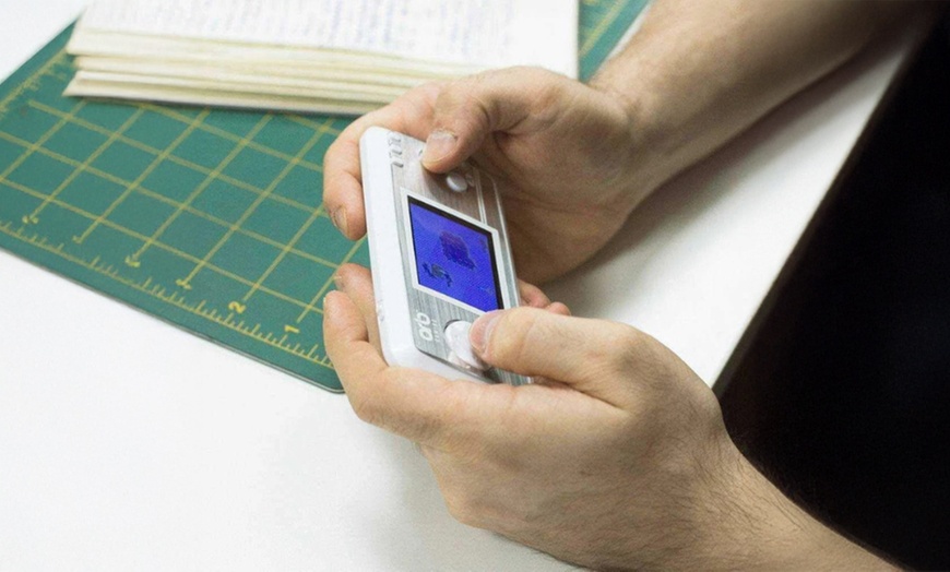 Image 4: Thumbs Up Retro Handheld Console