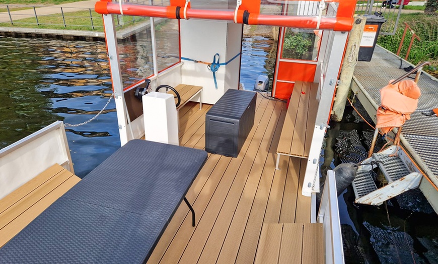 Image 5: 4 - 8 Std. Grill-Boot-Miete inkl. Gasgrill für bis zu 12 Personen