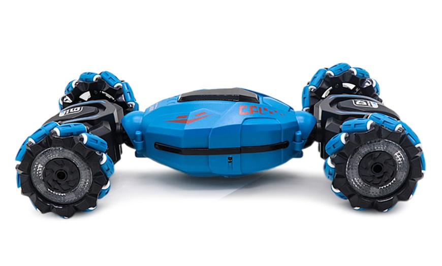 Image 4: Electric Gesture Sensing Remote Control Stunt Car