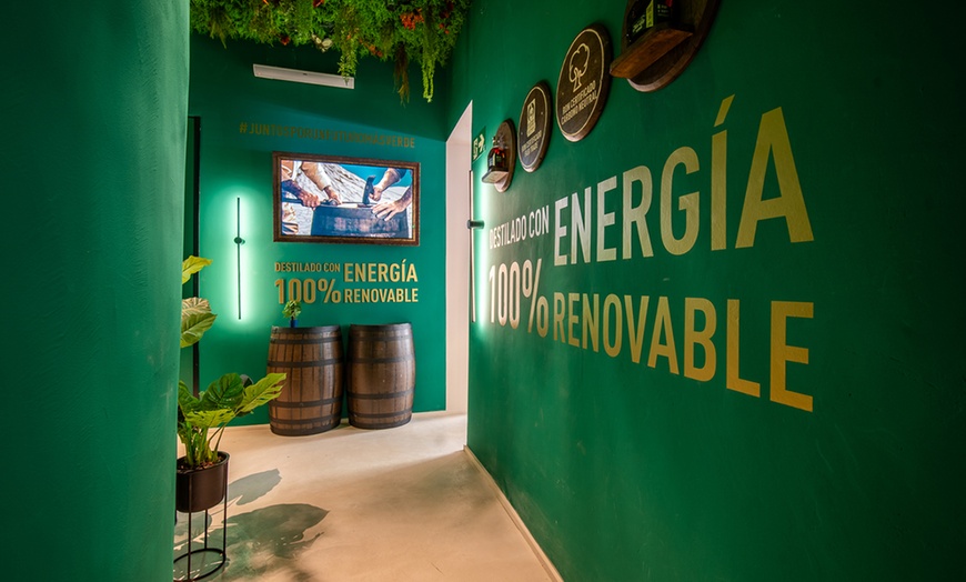 Image 8: Cata de ron para 2 con visita a la barrica y fusión sensorial 