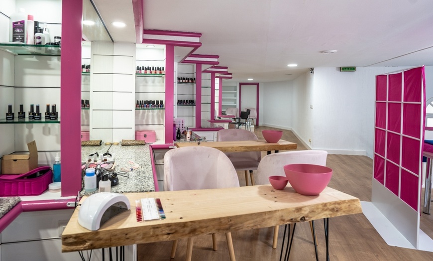 Image 2: 1, 2 o 3 sesiones de Hollywood peeling con carbón activo y láser