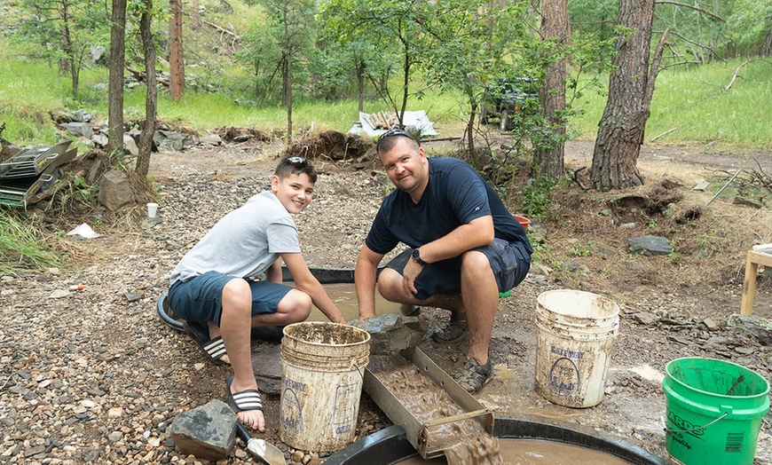 Image 5: Historic Gold Mine Tour & Real Gold Panning in Keystone, South Dakota