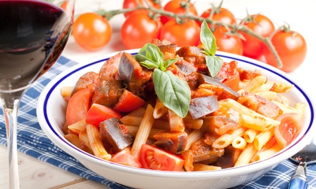 Menu vegetariano, di terra o di mare per una persona, offerto dalla Taverna Urbana. D'asporto