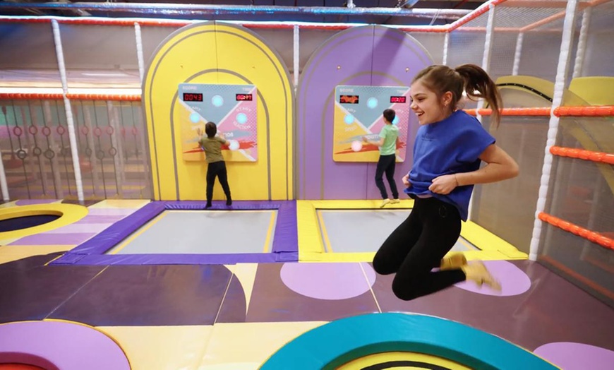 Image 4: Eintritt für die Indoor Play Zone inkl. Getränk für 2 - 4 Personen