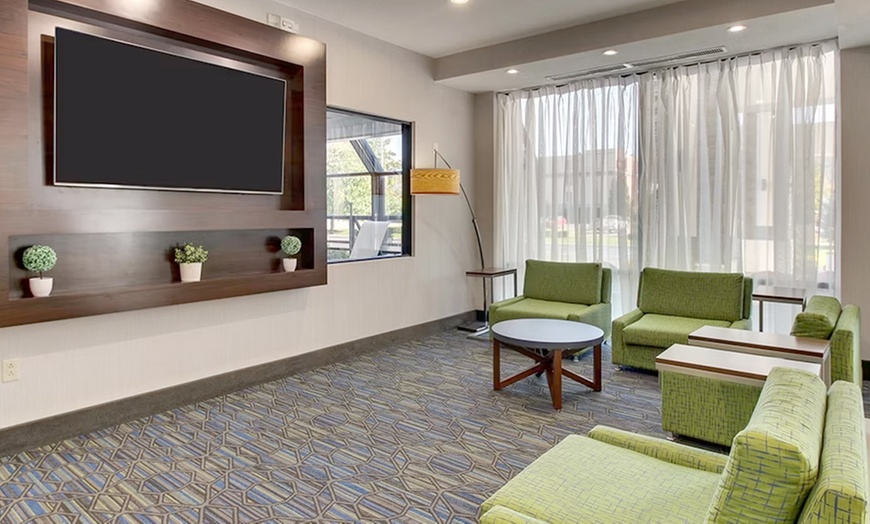 Image 5: Stay at Holiday Inn Express Fishkill–Mid Hudson Valley, NY