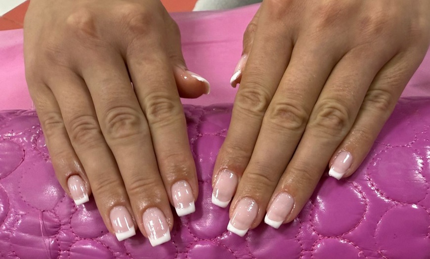 Image 2: Pamper Yourself with One Session of Classic or Gel Mani-Pedi