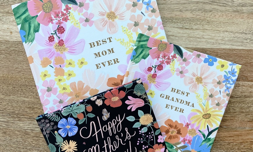 Image 8: 6x6 and 8x8 Softcover & Hardcover books from Chatbooks