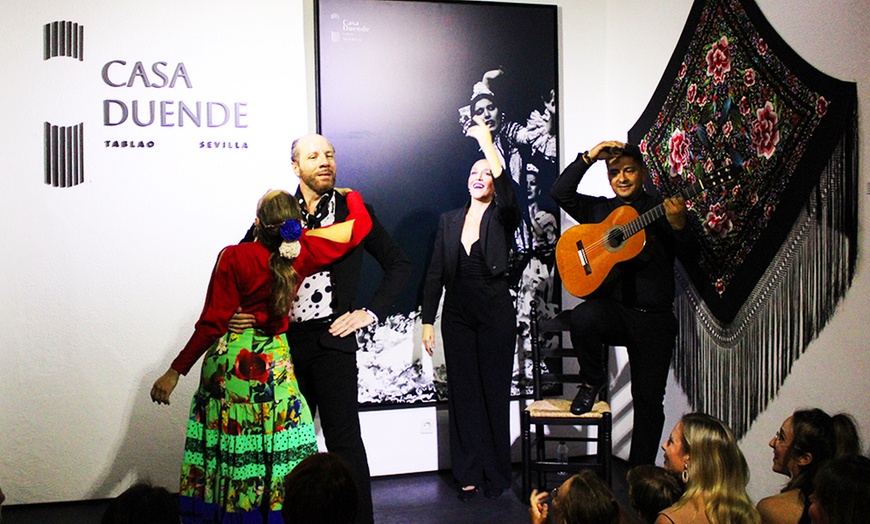 Image 4: Entrada a show de flamenco con opción a sangría y tapa para 1 o 2