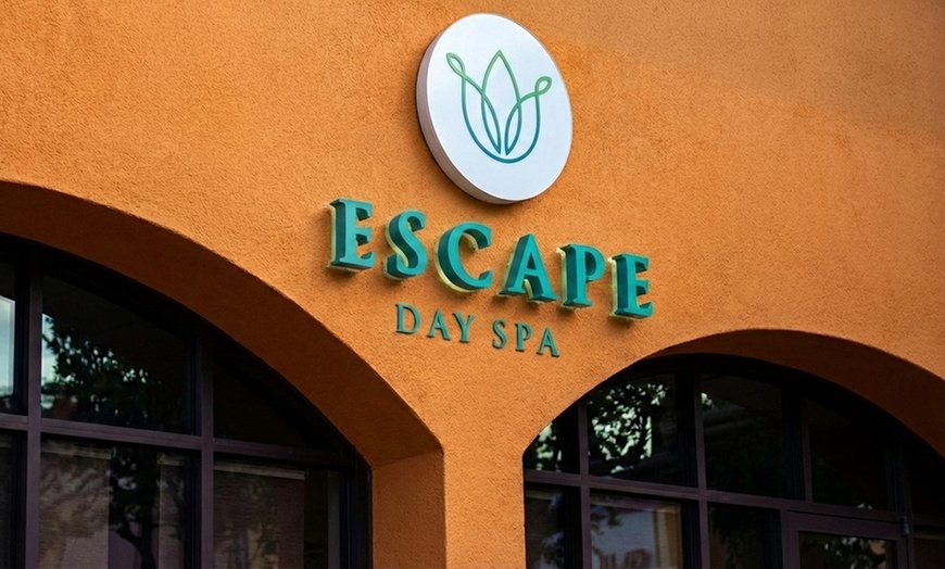 Image 4: 60-Min Swedish Massage or Facial or Couples Package for Relaxation