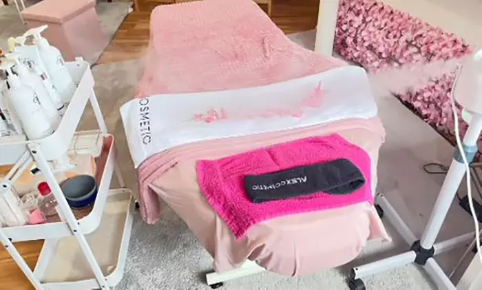 30 Min. Augenbrauen und Wimpern färben inkl. Korrektur für 1 Person