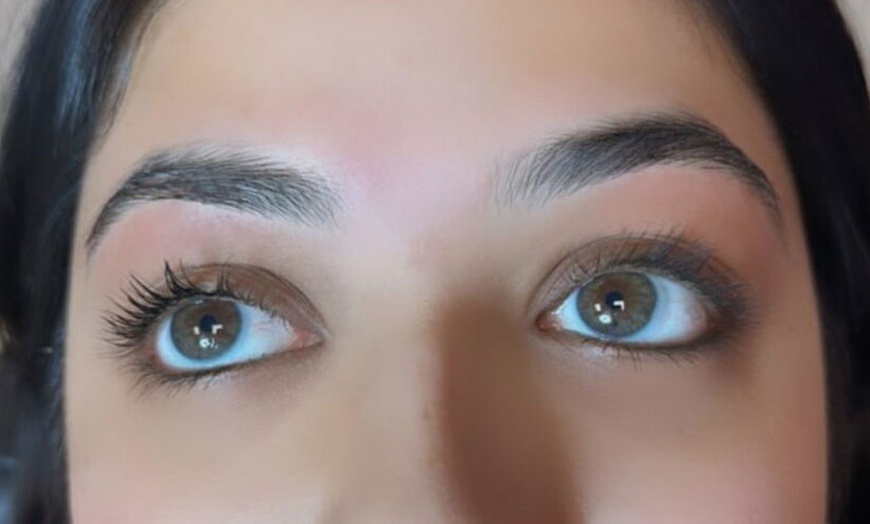 Image 2: Limpieza facial con masaje y opción a depilación de cejas y labio