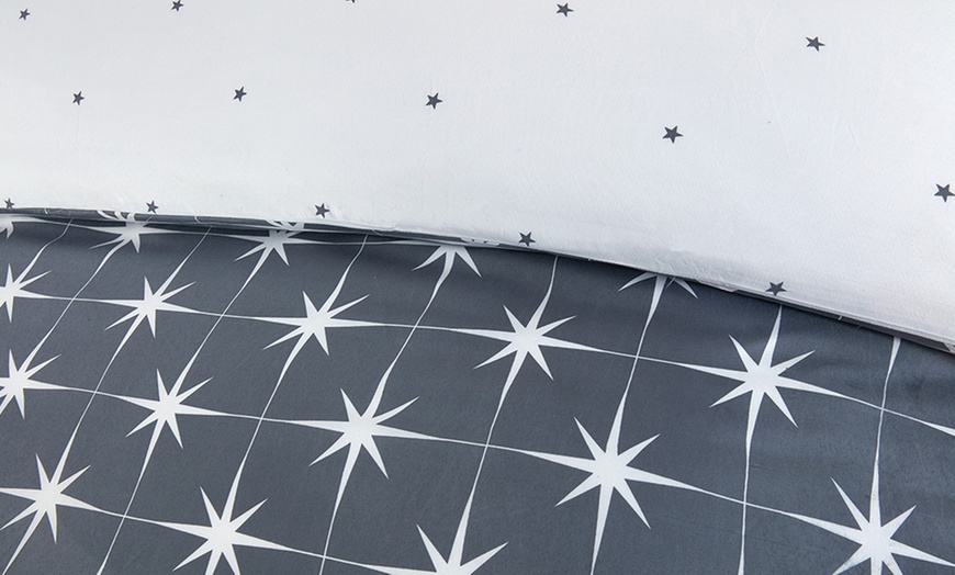 Image 7: Four-Piece Complete Duvet Set including Fitted Sheet