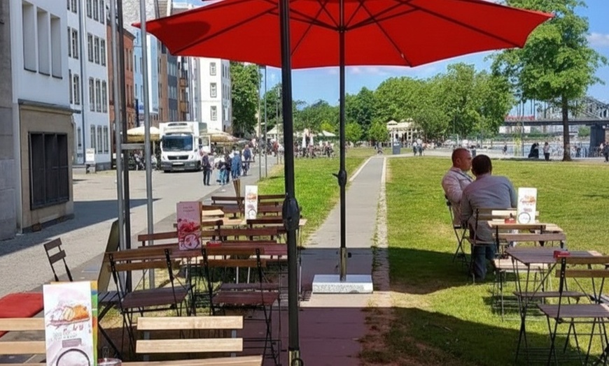 Image 3: Ein Hauch von Persien: 3-Gänge-Menü für 1 bis 4 Personen