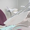 Image 1: Limpieza dental completa con ultrasonidos, pulido y curetaje opcional