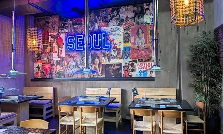 Menú coreano con seteu a compartir, 2 principales, postre y bebidas