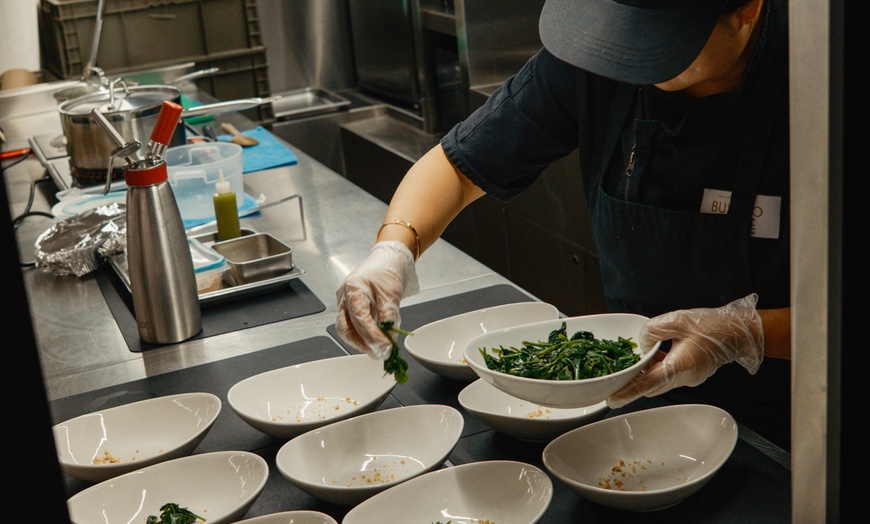 Image 11: Mother's Day Gourmet Lunch Tour: NYC's Glass-Topped Moving Penthouse