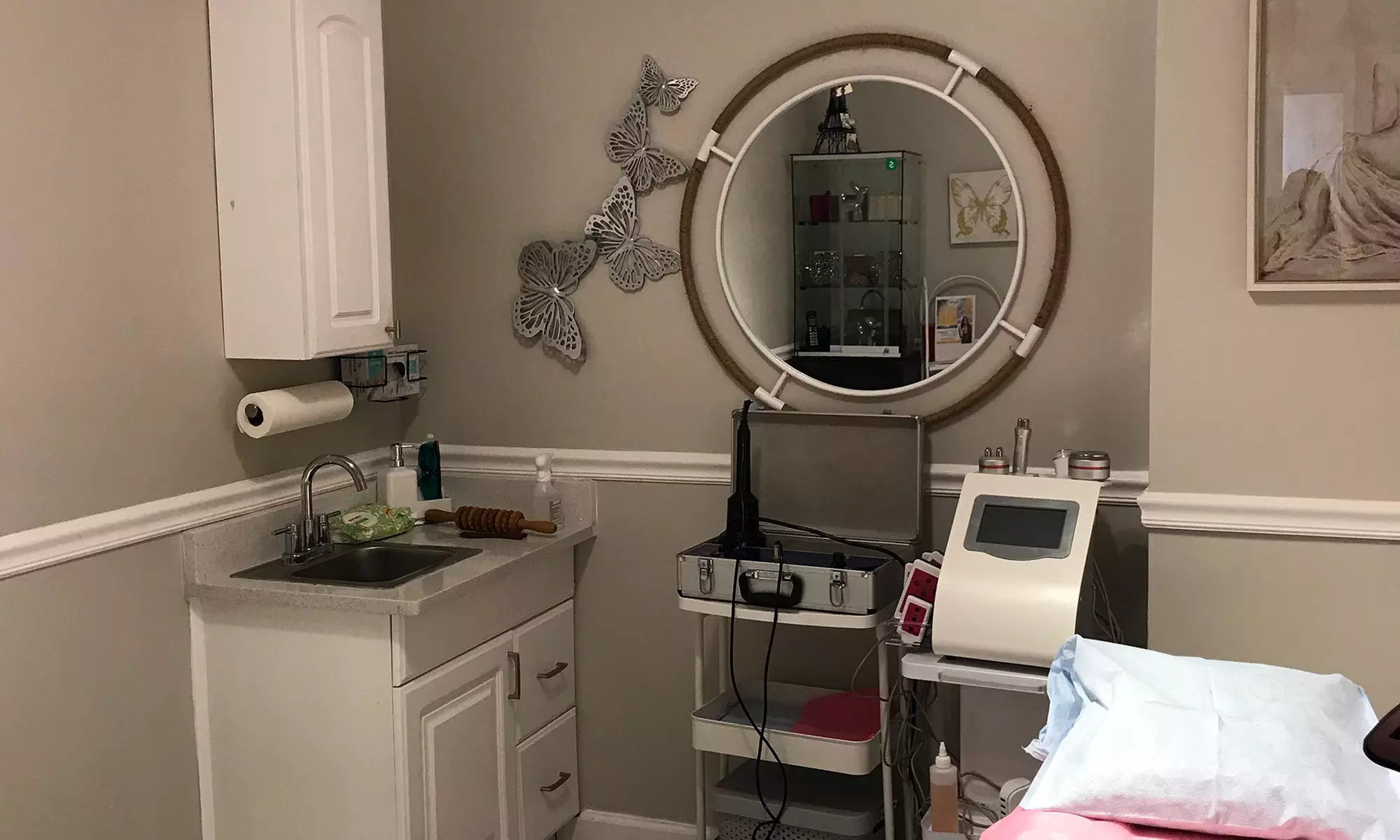 Experience Radiant Skin with 60 or 75-Minute Facial Options