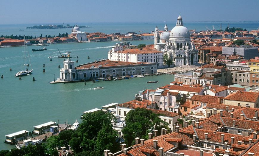 Image 3: ✈ Venice with Flights