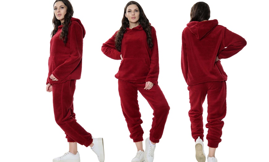 Image 8: Fluffy Hooded Loungewear Set