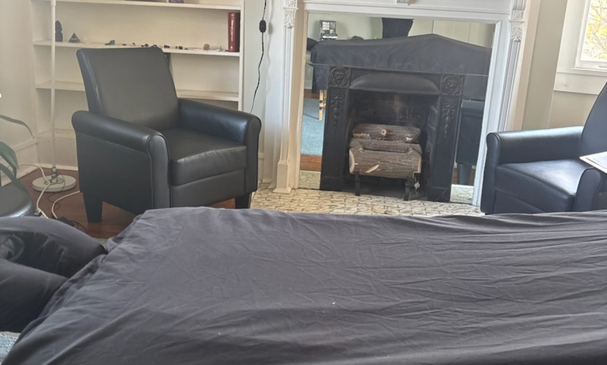 Image 5: Rejuvenate with a 60 or 90-Minute Deep Tissue Massage with Oil