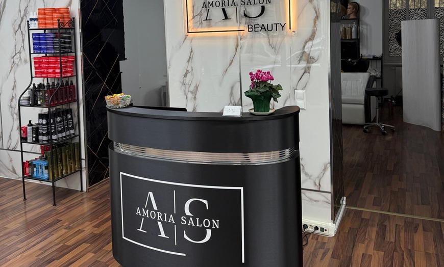 Image 4: Waschen, Schneiden und Föhnen mit optionaler Ansatzfarbe für 1 Person