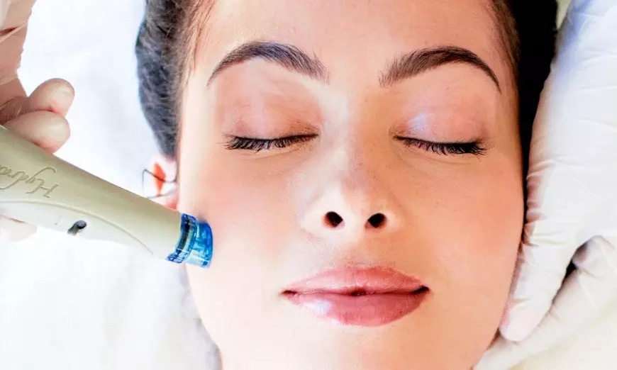 Image 6: 1 or 2 60-min HydraFacial w/ Professional Skin Analysis & LED Therapy