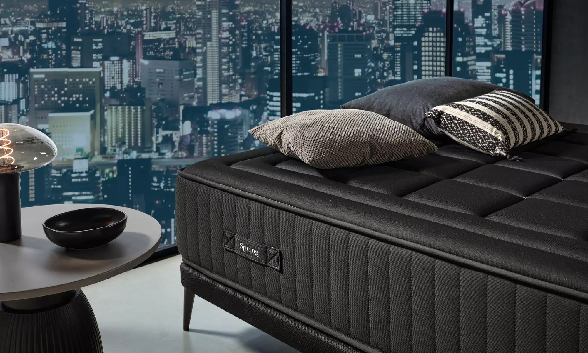 Taschenfederkern- und Memory-Schaum-Matratze „King Spring Black“