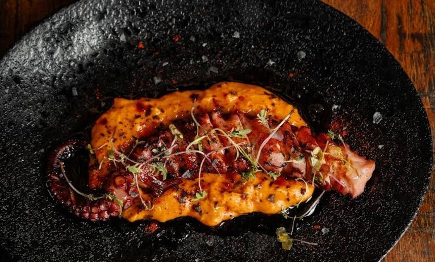 Image 27: Menú CalaBlava con entrantes, principales o arroz, postres y bebidas