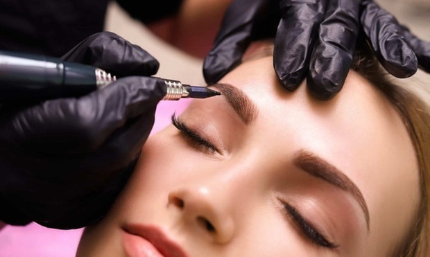 Micropigmentación de cejas y de labios