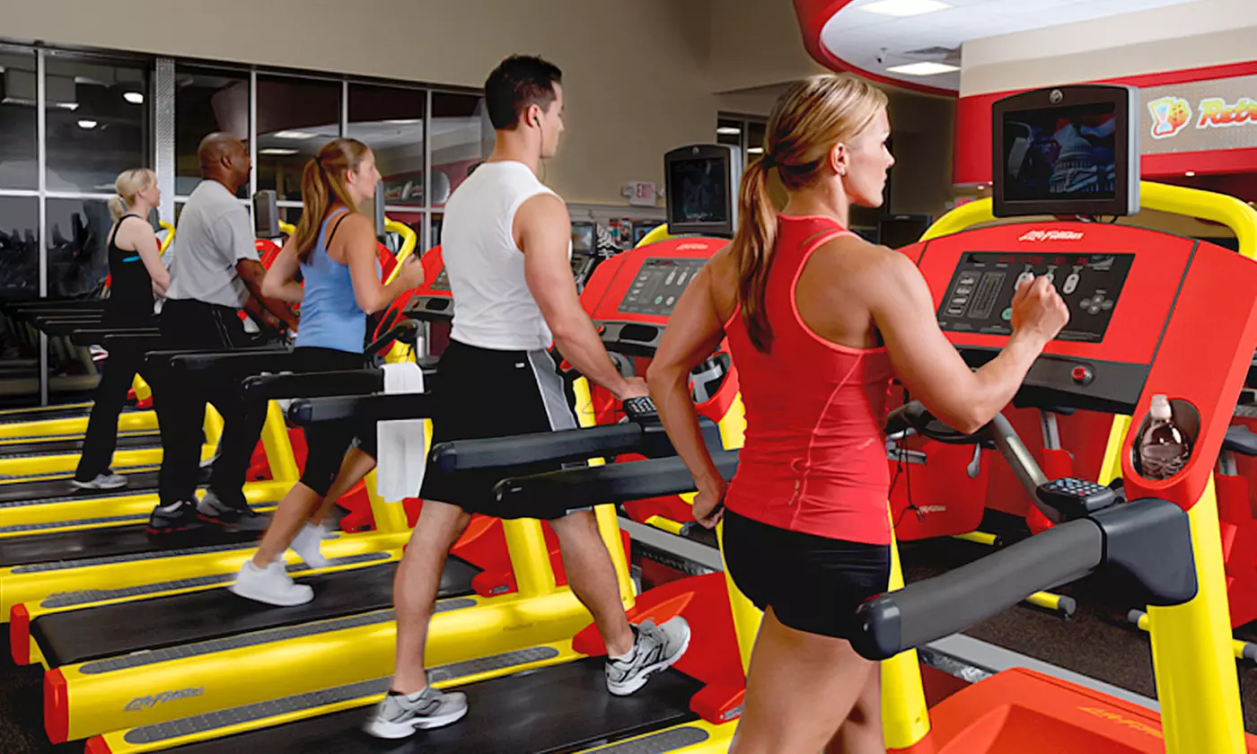 One-, Three-, or Six-Month VIP Membership to Retro Fitness (50% Off) - Second Medium