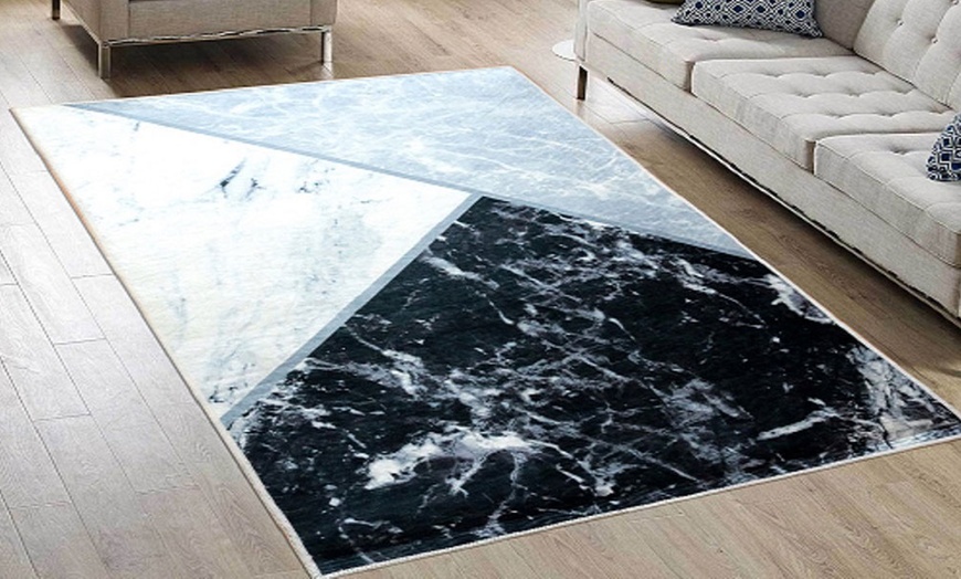 Image 17: Tapis effet marbré