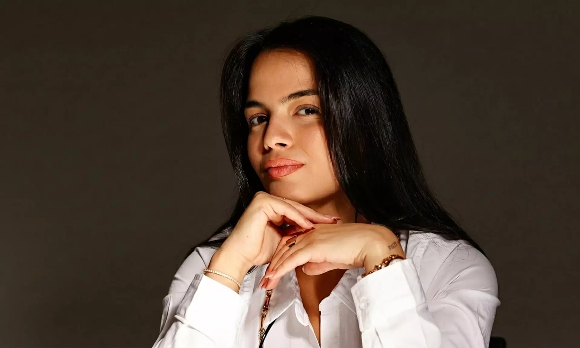 Sesión fotográfica profesional para 1 persona realizada en estudio