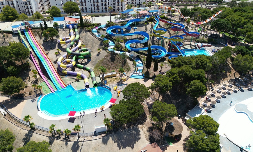 Image 4: Entrada de 1 día a parque acuático AquaVera para niño o adulto