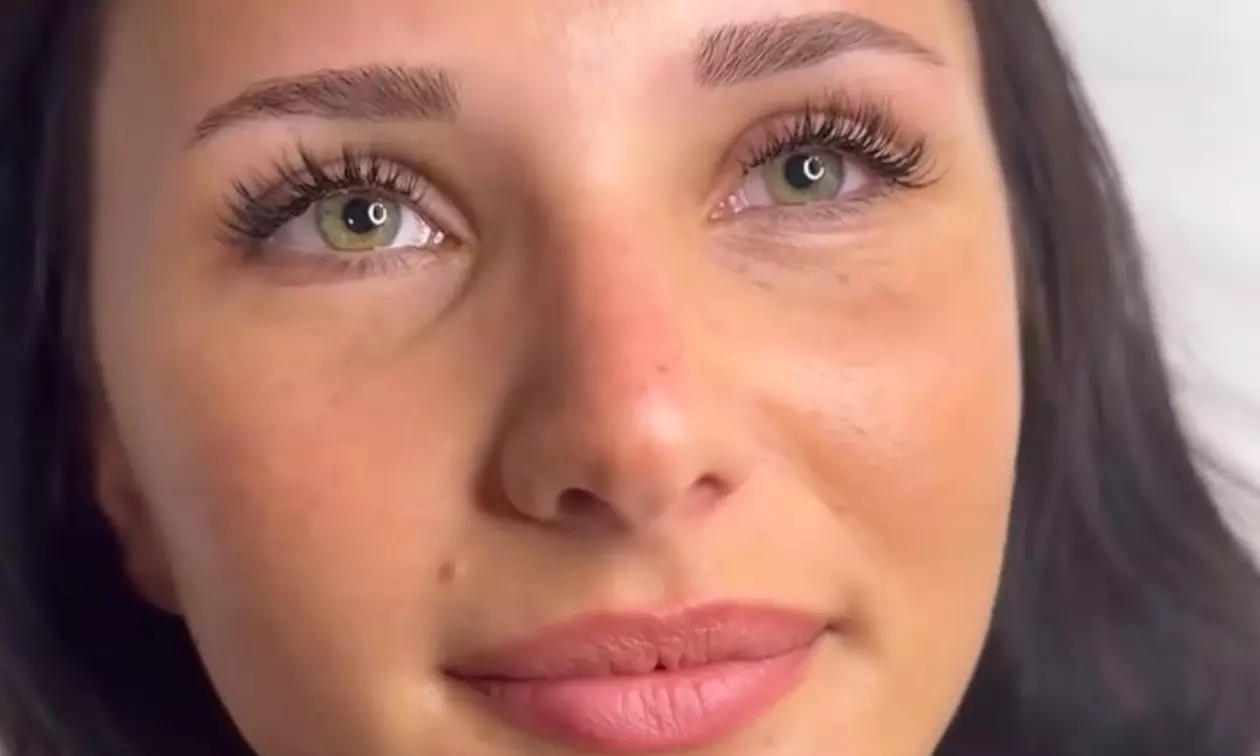 Get 1 Full Set of Classic, Hybrid, or Volume Eyelash Extensions & More