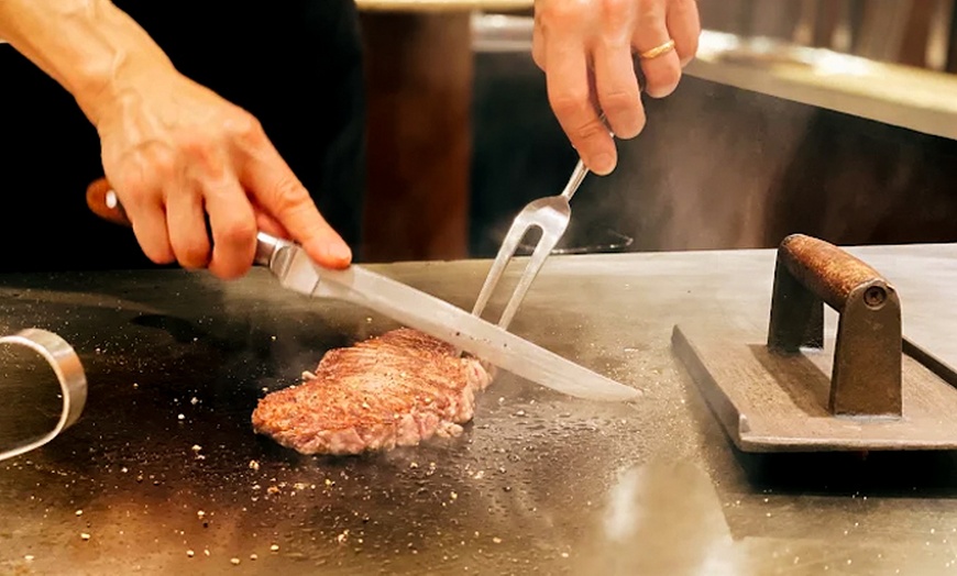 Image 4: Enjoy 11-Course Japanese Teppanyaki with Live Chef Performance