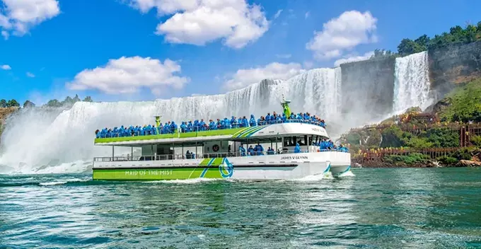 Walking Tours with Go Niagara Tours