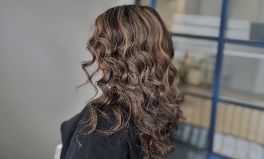 Image 2: Haircut, Condition & Blow-dry w/ Optional Single Process or Highlights
