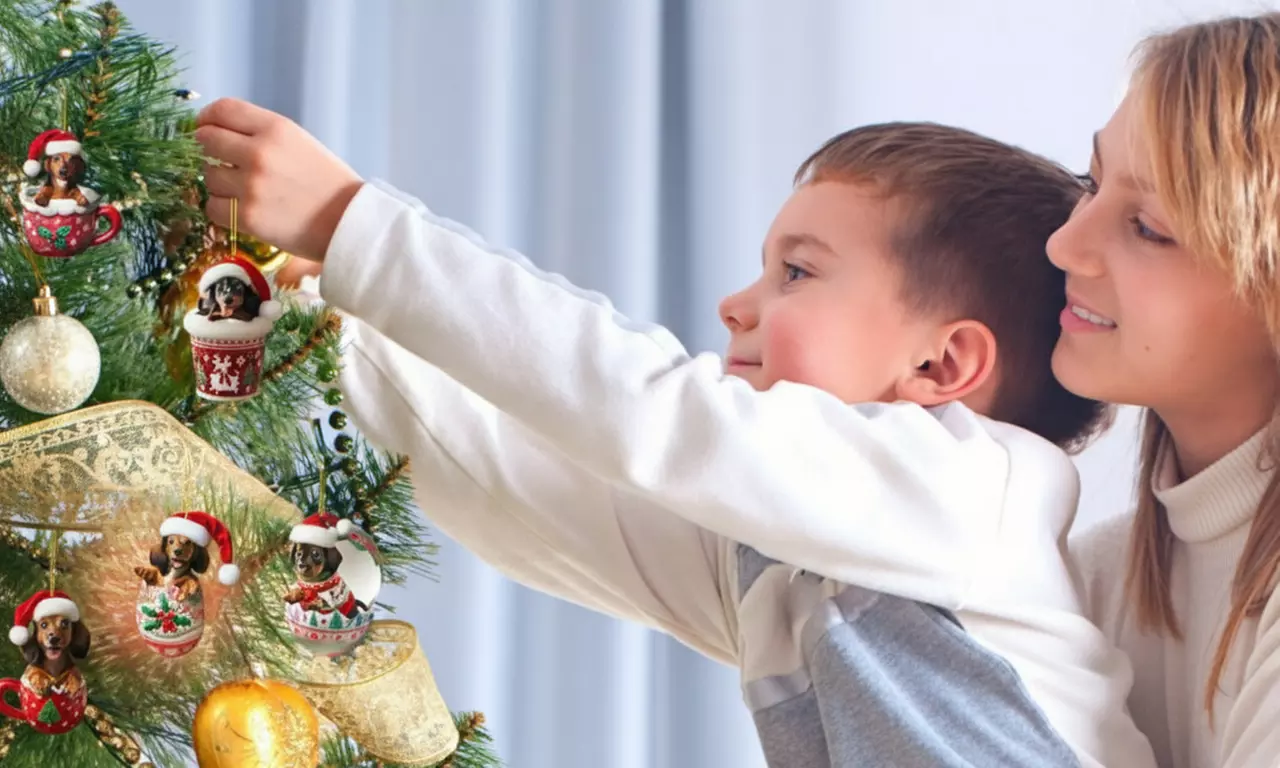 Dachshund Pendant Countdown Calendar