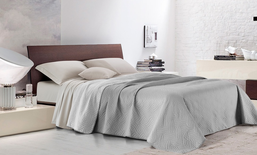 Image 9: Trapuntino primaverile bicolore anallergico e traspirante