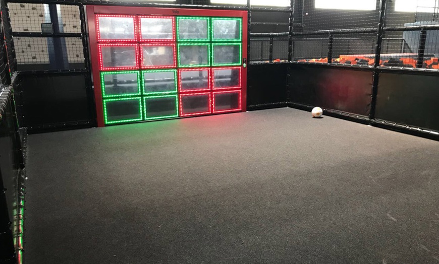 Image 11: 120 min. Trampolin Action im Jump Galaxy für 2 oder 4 Personen