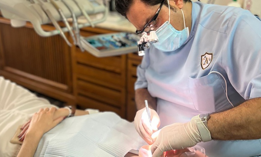 Image 2: Higiene bucal con pulido y limpieza de encías en hasta 4 cuadrantes 