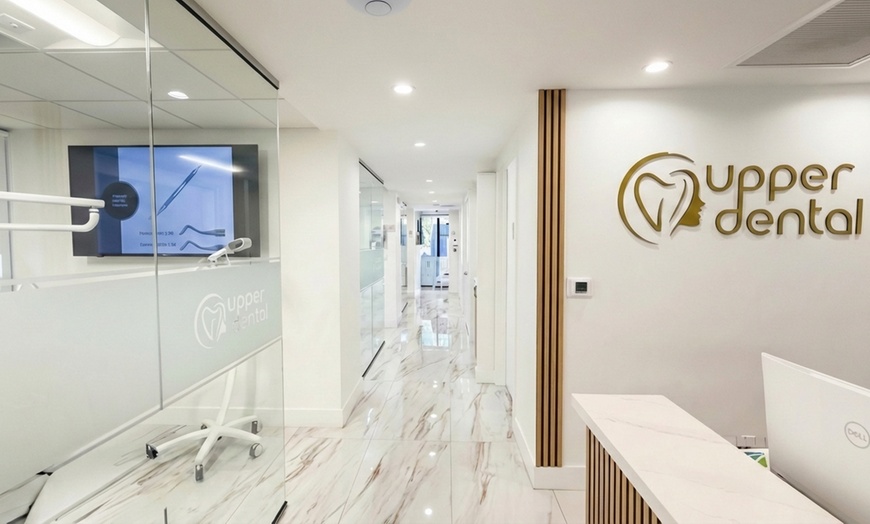 Image 5: Specialized Dental Consultation with Advanced 3D X-rays