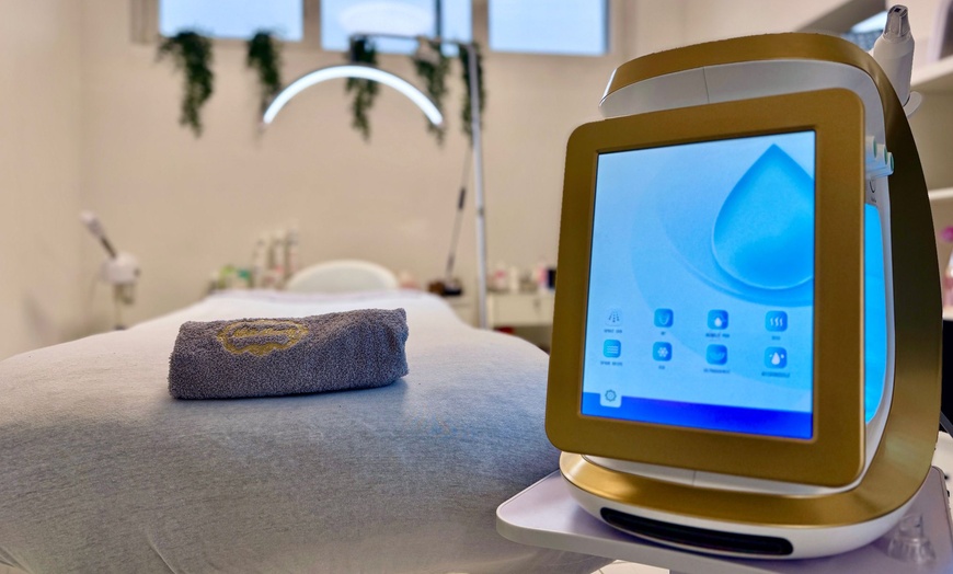 Image 6: BB-Glow od. Microneedling-Behandlung, opt. inkl. Infrarot für 1 Pers.
