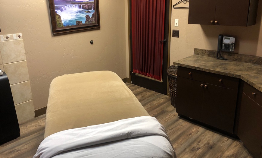 Image 2: Get Deep Muscle Tension or Relaxation and Revitalization  Massage
