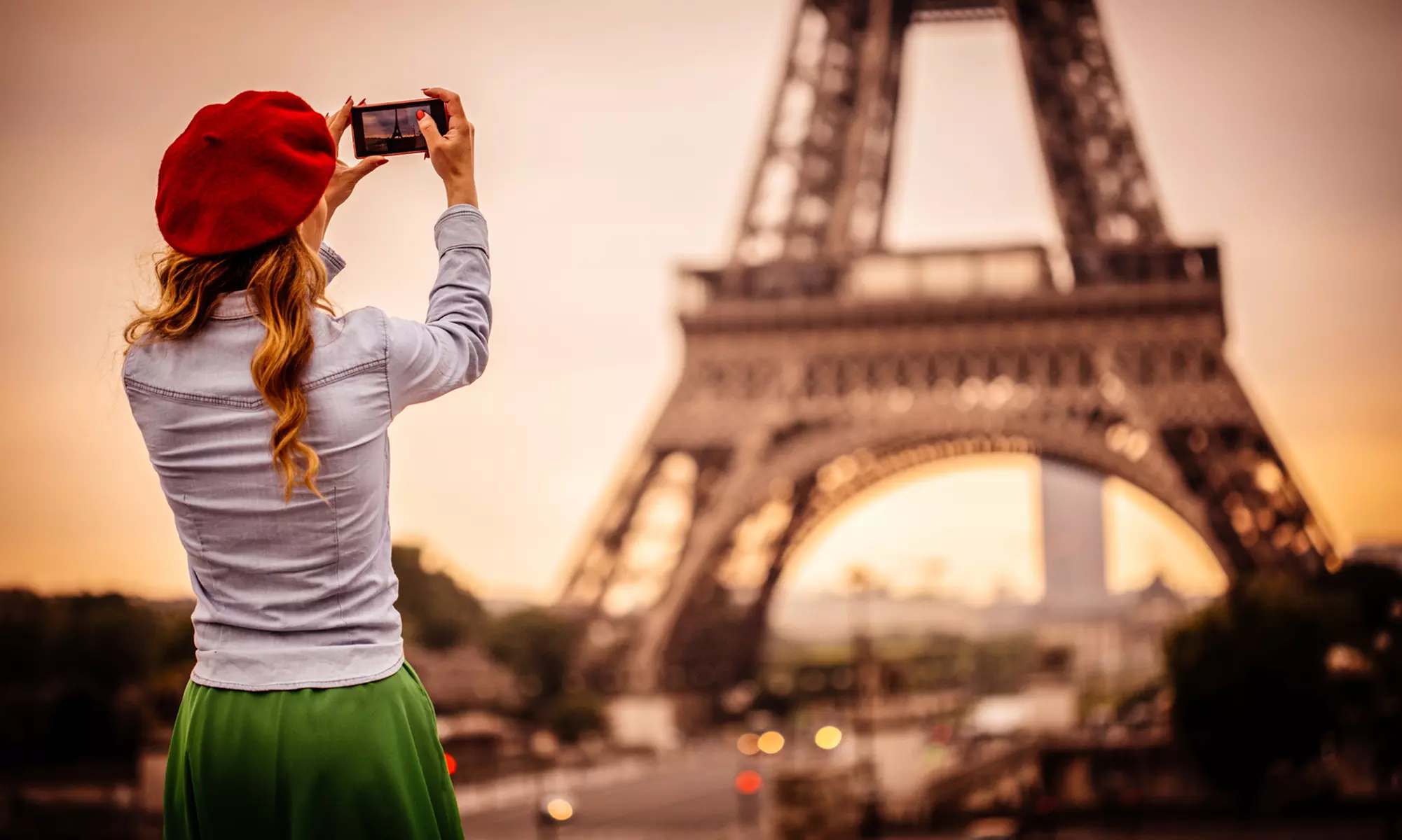 ✈ 8-Day Paris, Milan & Lake Garda Getaway with Air